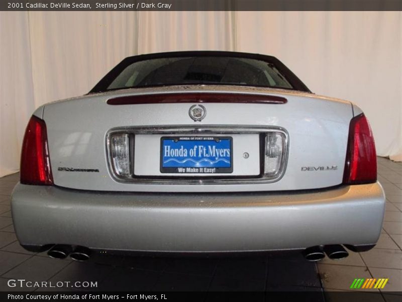 Sterling Silver / Dark Gray 2001 Cadillac DeVille Sedan