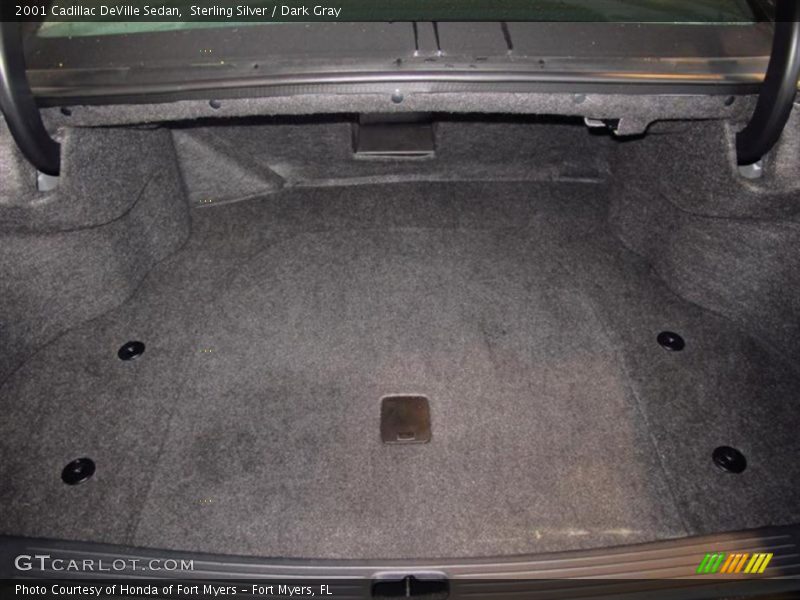  2001 DeVille Sedan Trunk
