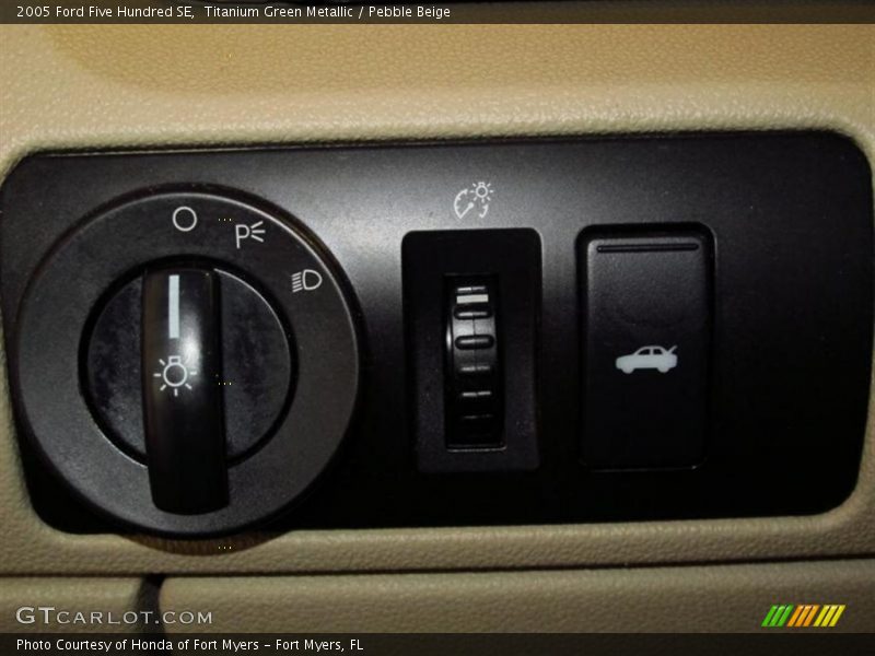 Titanium Green Metallic / Pebble Beige 2005 Ford Five Hundred SE