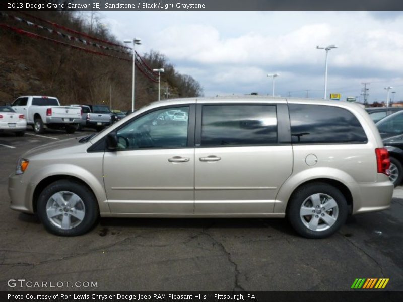 Sandstone / Black/Light Graystone 2013 Dodge Grand Caravan SE