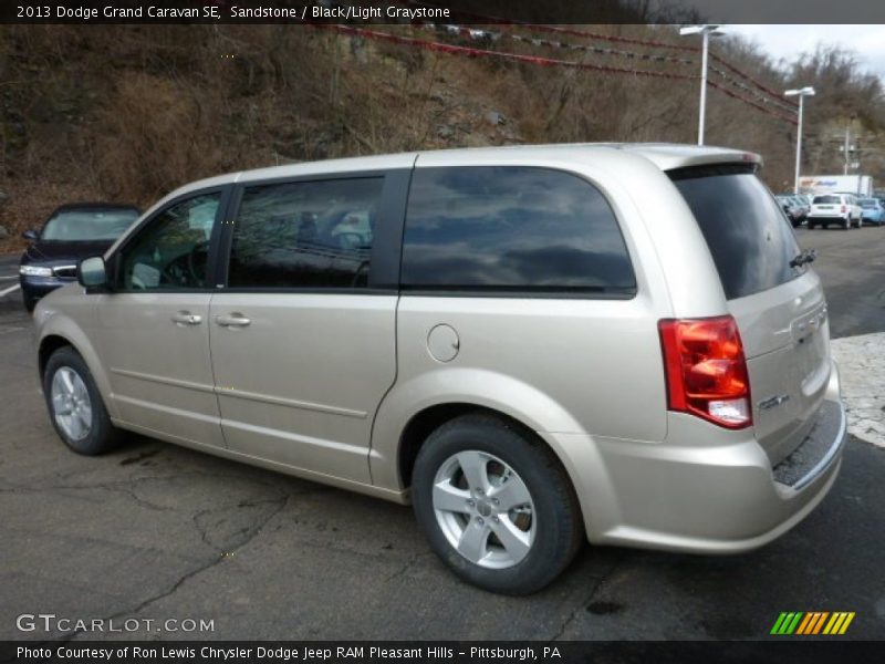 Sandstone / Black/Light Graystone 2013 Dodge Grand Caravan SE