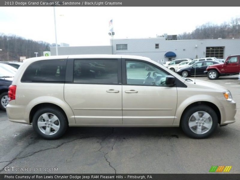 Sandstone / Black/Light Graystone 2013 Dodge Grand Caravan SE