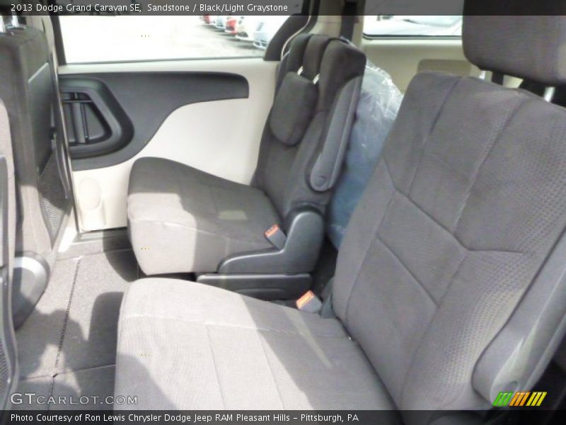 Sandstone / Black/Light Graystone 2013 Dodge Grand Caravan SE