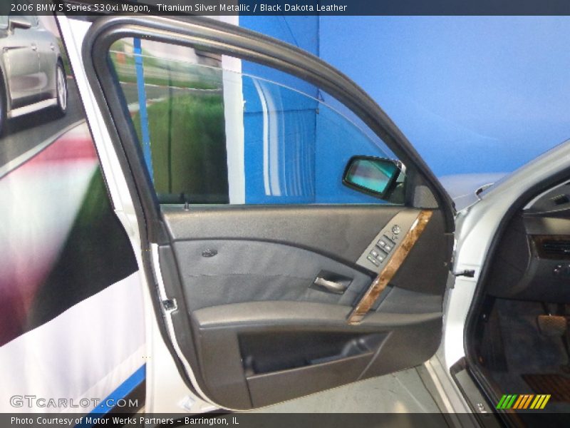 Titanium Silver Metallic / Black Dakota Leather 2006 BMW 5 Series 530xi Wagon
