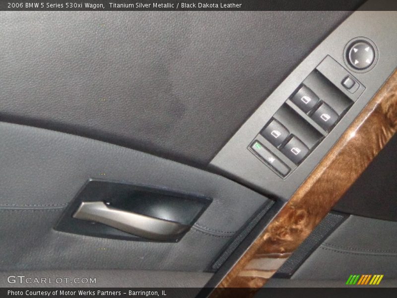 Titanium Silver Metallic / Black Dakota Leather 2006 BMW 5 Series 530xi Wagon