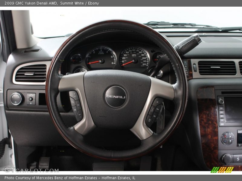 Summit White / Ebony 2009 GMC Yukon Denali AWD