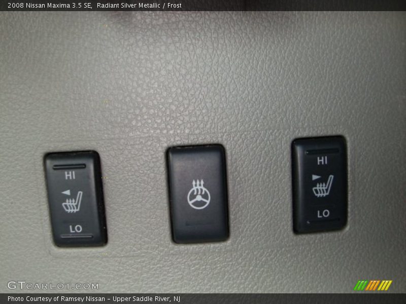 Radiant Silver Metallic / Frost 2008 Nissan Maxima 3.5 SE