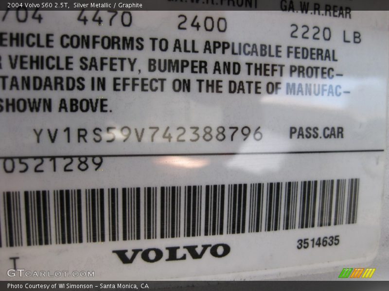 Silver Metallic / Graphite 2004 Volvo S60 2.5T