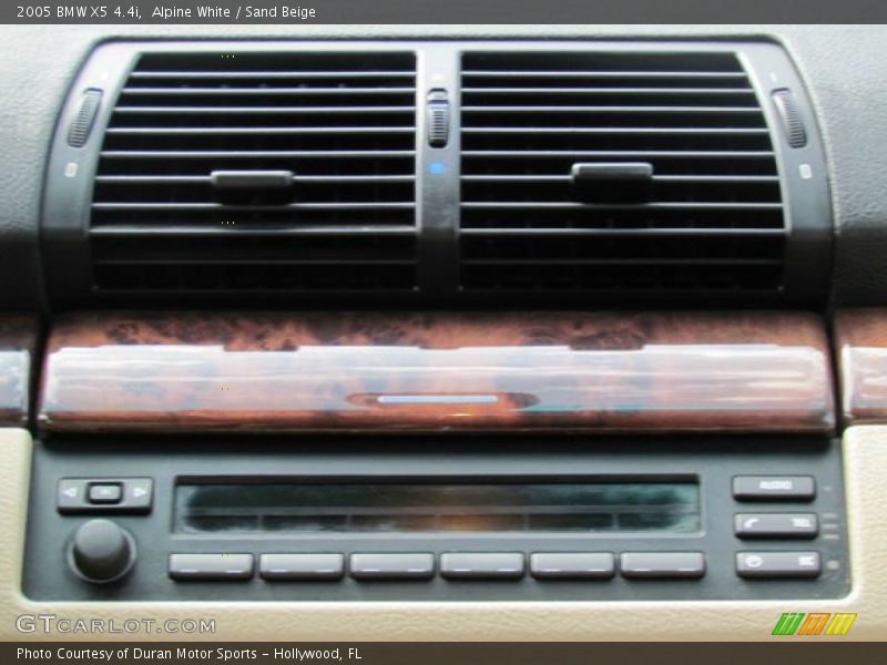 Alpine White / Sand Beige 2005 BMW X5 4.4i
