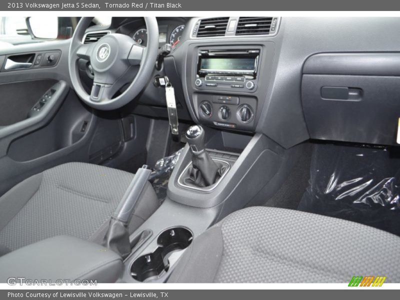 Tornado Red / Titan Black 2013 Volkswagen Jetta S Sedan