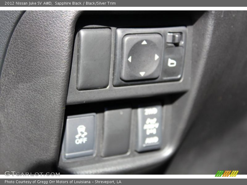 Sapphire Black / Black/Silver Trim 2012 Nissan Juke SV AWD