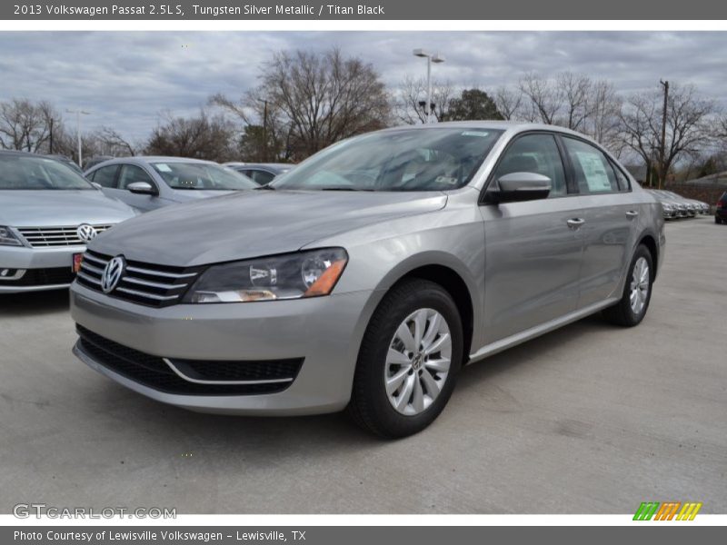 Front 3/4 View of 2013 Passat 2.5L S
