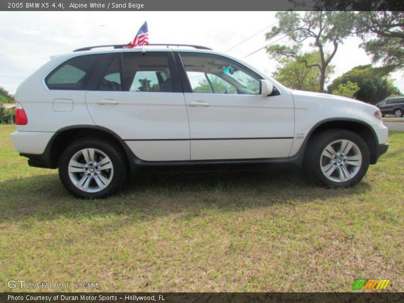 Alpine White / Sand Beige 2005 BMW X5 4.4i