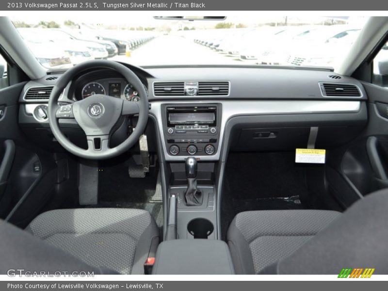 Dashboard of 2013 Passat 2.5L S