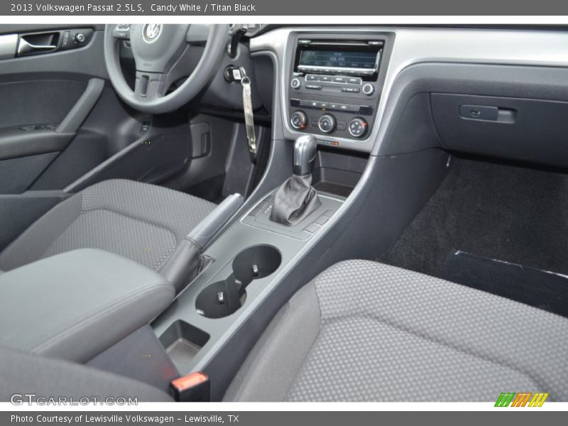 Candy White / Titan Black 2013 Volkswagen Passat 2.5L S