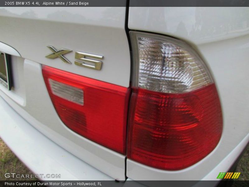 Alpine White / Sand Beige 2005 BMW X5 4.4i
