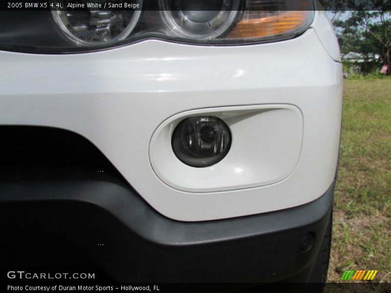 Alpine White / Sand Beige 2005 BMW X5 4.4i