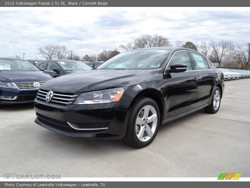 Black / Cornsilk Beige 2013 Volkswagen Passat 2.5L SE