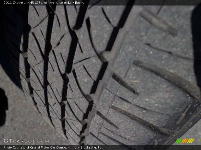 Arctic Ice White / Ebony 2011 Chevrolet HHR LS Panel