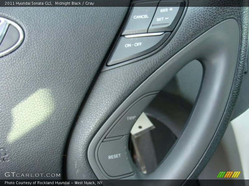 Midnight Black / Gray 2011 Hyundai Sonata GLS