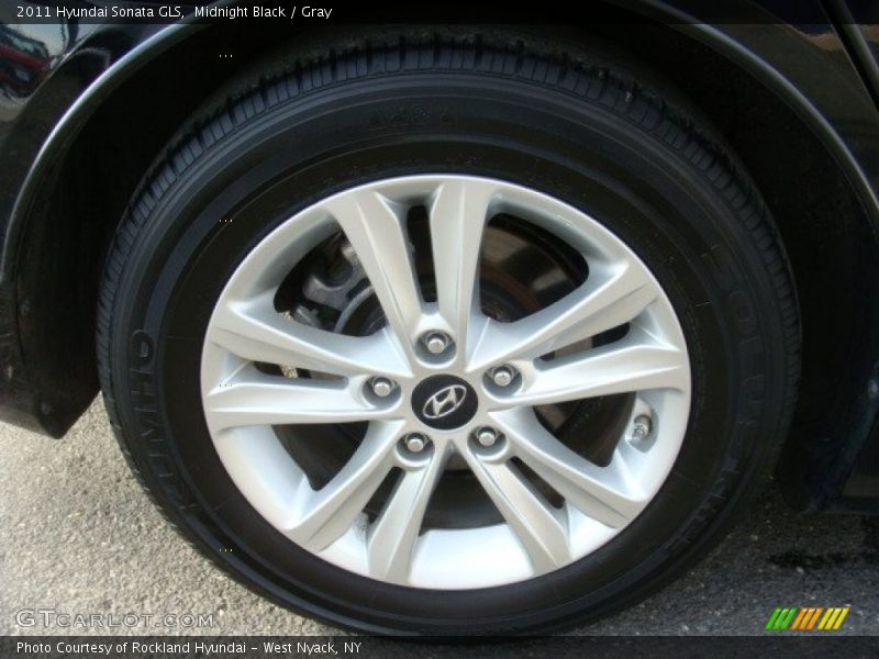 Midnight Black / Gray 2011 Hyundai Sonata GLS