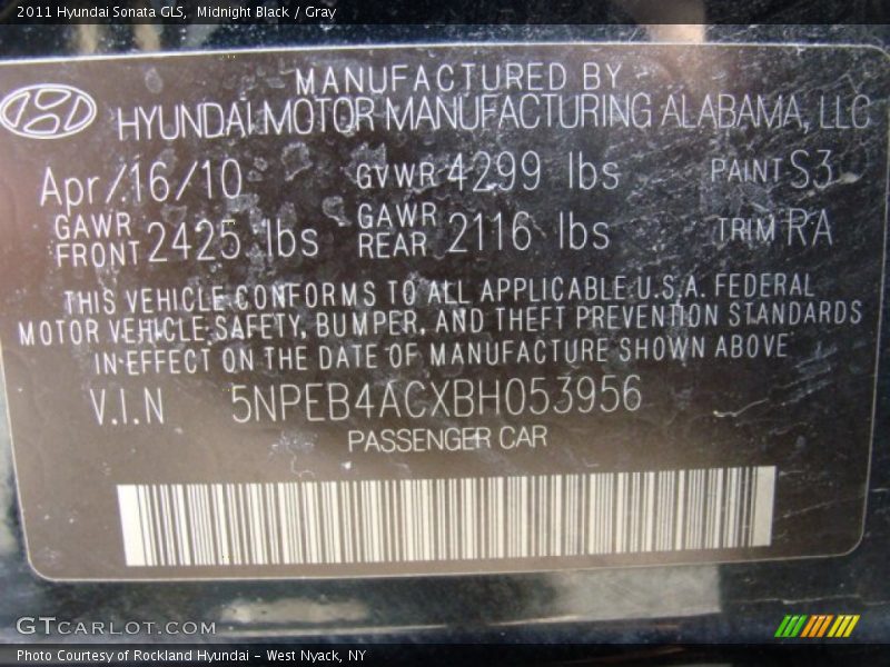 Midnight Black / Gray 2011 Hyundai Sonata GLS