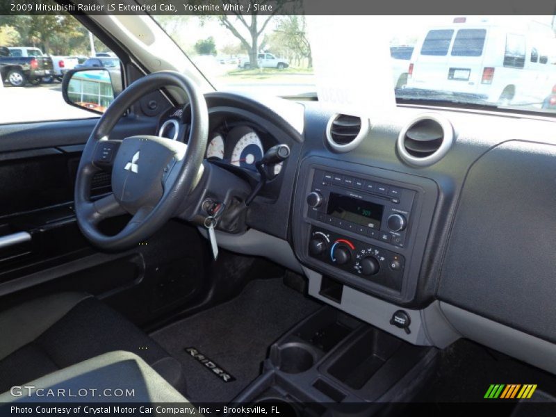 Yosemite White / Slate 2009 Mitsubishi Raider LS Extended Cab
