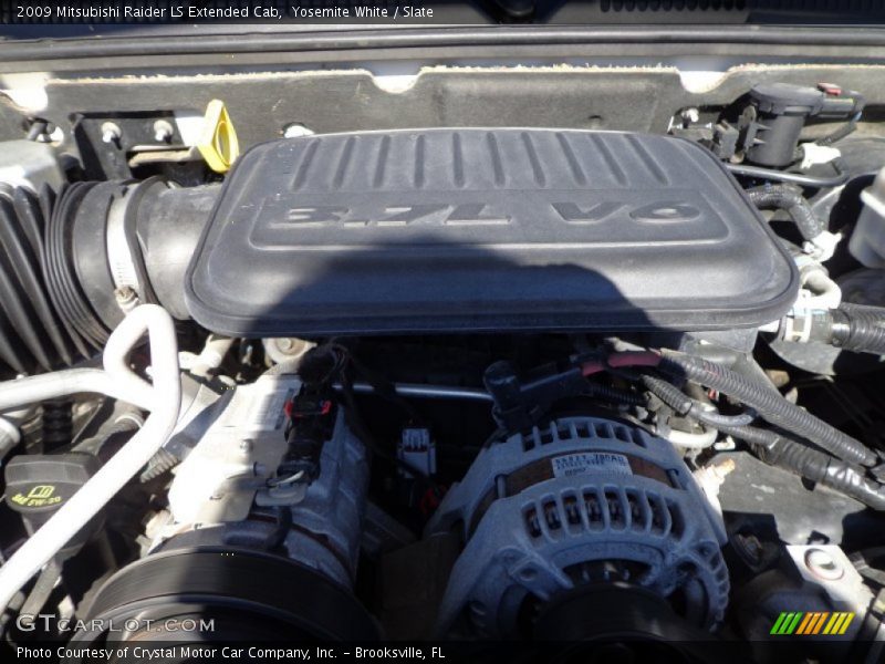 Yosemite White / Slate 2009 Mitsubishi Raider LS Extended Cab