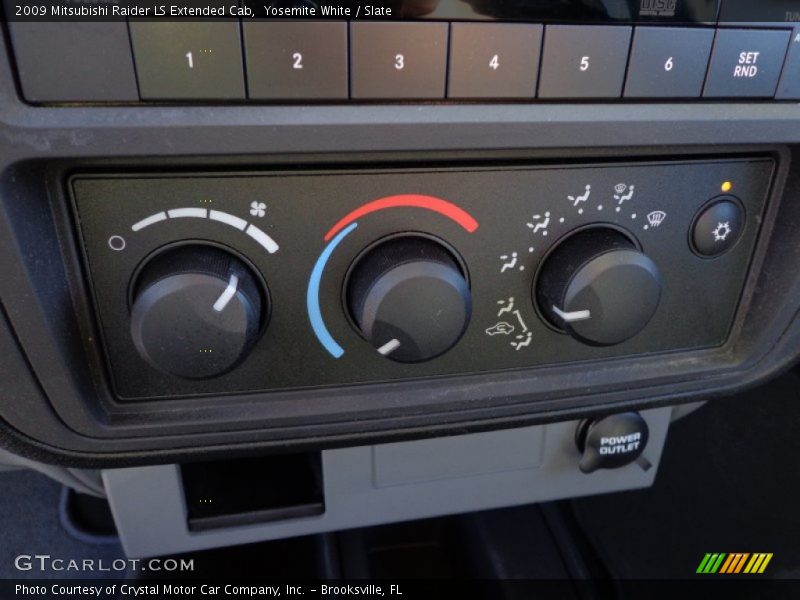 Controls of 2009 Raider LS Extended Cab