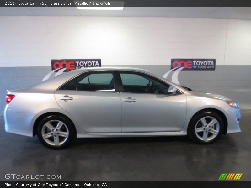 Classic Silver Metallic / Black/Ash 2012 Toyota Camry SE