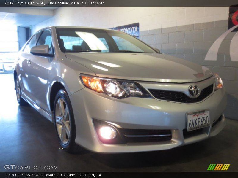 Classic Silver Metallic / Black/Ash 2012 Toyota Camry SE