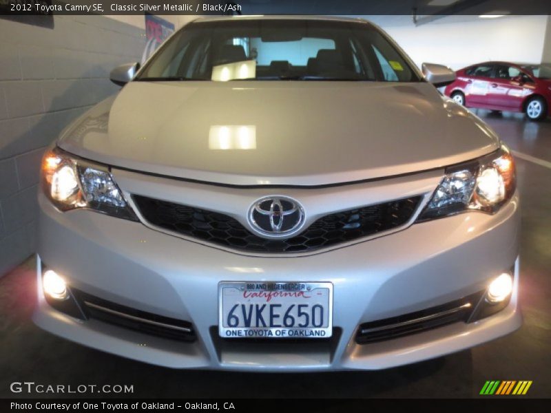 Classic Silver Metallic / Black/Ash 2012 Toyota Camry SE