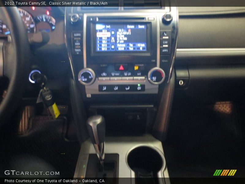 Classic Silver Metallic / Black/Ash 2012 Toyota Camry SE