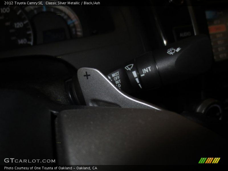 Classic Silver Metallic / Black/Ash 2012 Toyota Camry SE