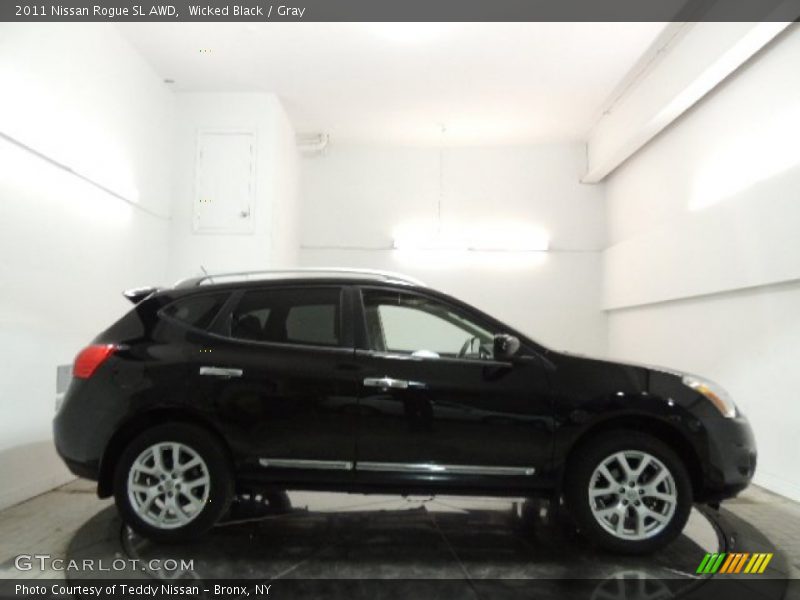 Wicked Black / Gray 2011 Nissan Rogue SL AWD