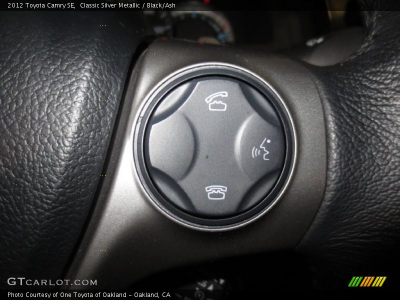 Classic Silver Metallic / Black/Ash 2012 Toyota Camry SE