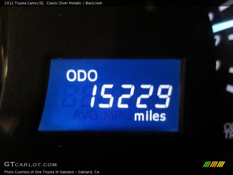 Classic Silver Metallic / Black/Ash 2012 Toyota Camry SE