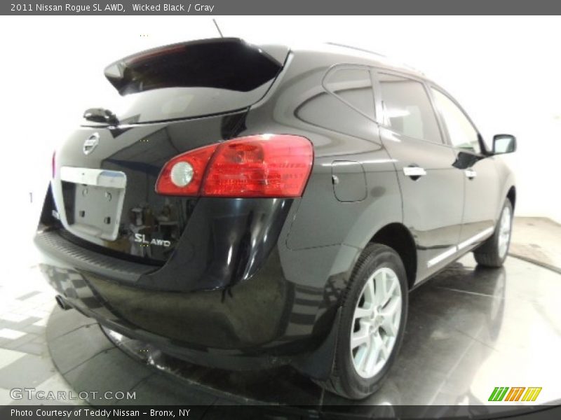 Wicked Black / Gray 2011 Nissan Rogue SL AWD