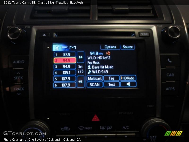 Classic Silver Metallic / Black/Ash 2012 Toyota Camry SE