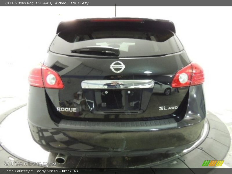Wicked Black / Gray 2011 Nissan Rogue SL AWD