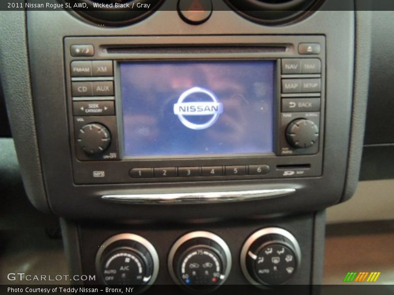 Wicked Black / Gray 2011 Nissan Rogue SL AWD