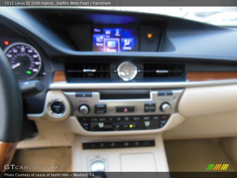 Starfire White Pearl / Parchment 2013 Lexus ES 300h Hybrid