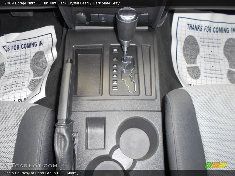 Brilliant Black Crystal Pearl / Dark Slate Gray 2009 Dodge Nitro SE