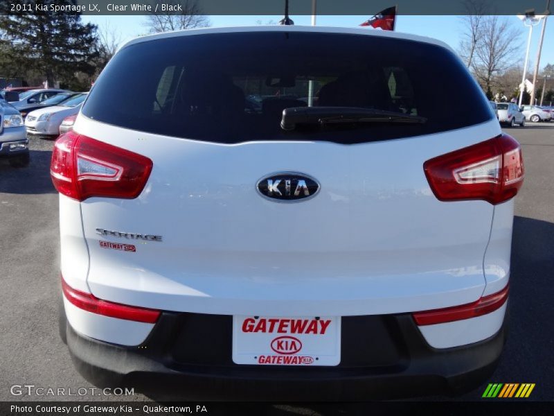 Clear White / Black 2011 Kia Sportage LX