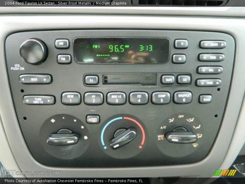 Controls of 2004 Taurus LX Sedan