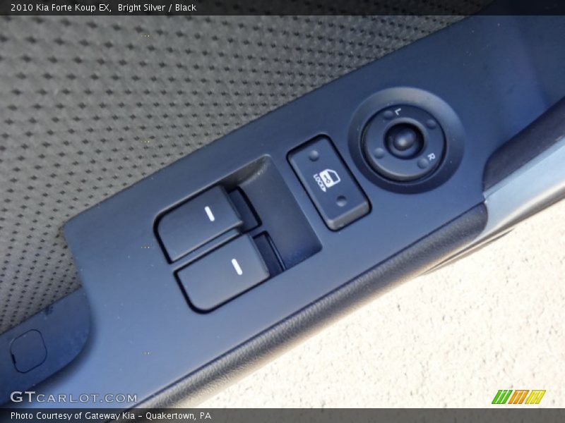Bright Silver / Black 2010 Kia Forte Koup EX