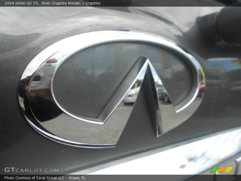 Silver Graphite Metallic / Graphite 2004 Infiniti QX 56