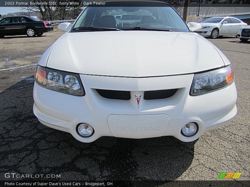 Ivory White / Dark Pewter 2003 Pontiac Bonneville SSEi