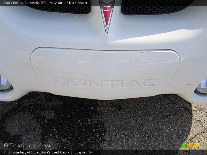 Ivory White / Dark Pewter 2003 Pontiac Bonneville SSEi