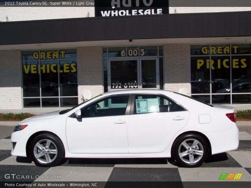 Super White / Light Gray 2012 Toyota Camry SE